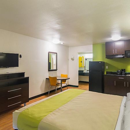 Studio 6-Tyler, Tx Bilik gambar